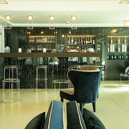 Western Jfk Hotel 4*