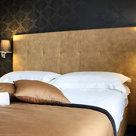 Western Jfk 4* Naples