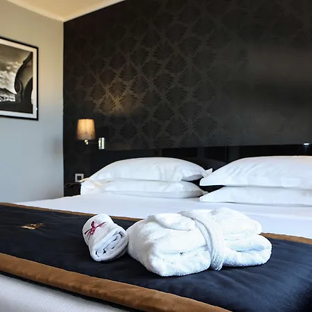 Hotel Western Jfk 4*