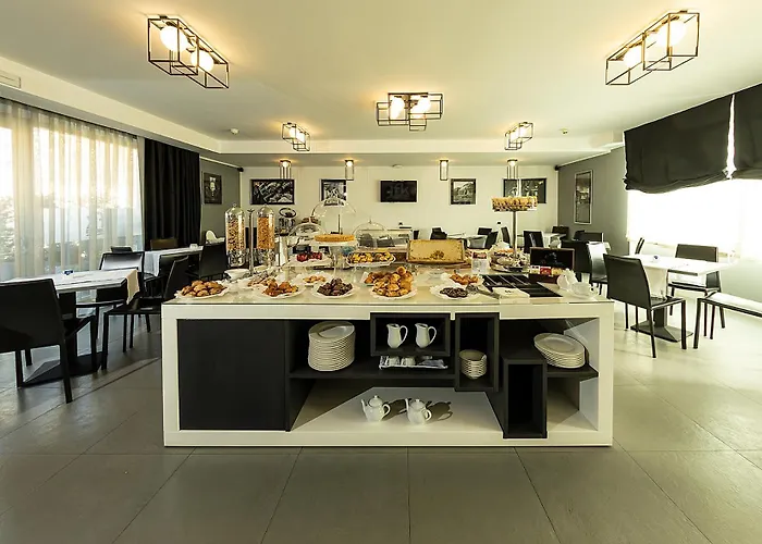 Ξενοδοχείο Western Jfk 4*