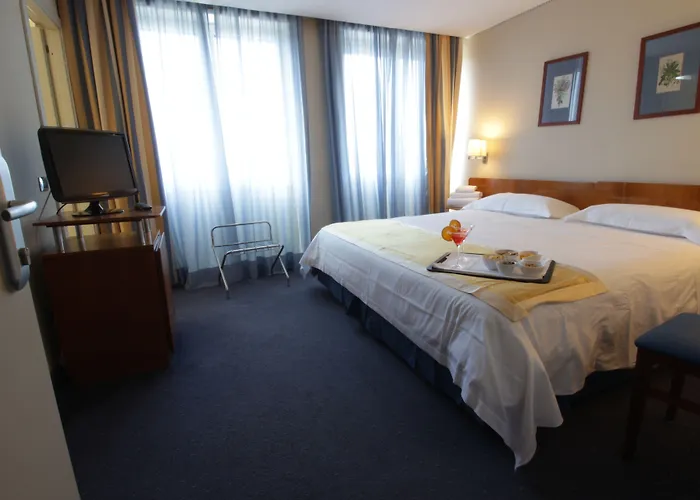 Western Jfk 4* Napoli