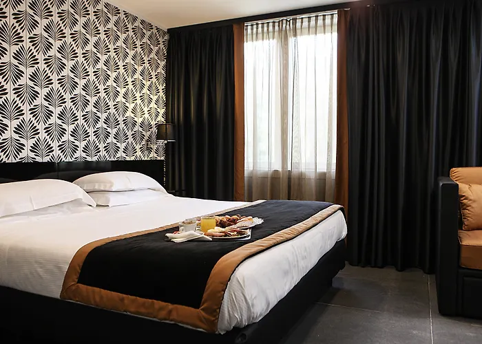 Western Jfk Otel 4*